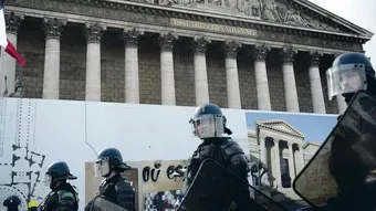 Main arrachée d’un gilet jaune, la justice siffle la gendarmerie