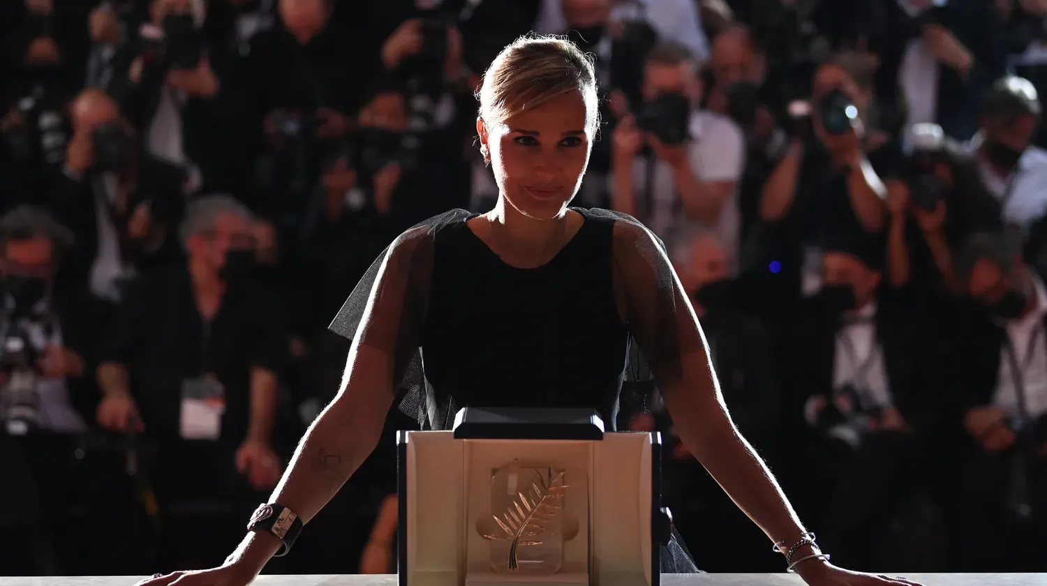 Benedetta et Annette : deux grands films de Cannes déjà au cinéma, pour renouer avec les salles obscures.