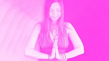  Mother God - Dieu est parmi nous - il fait des livestream sur YouTube