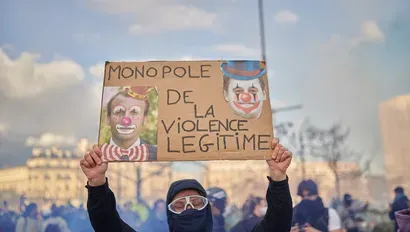 Au royaume des aveugles / La Rotonde, symbole de la décrépitude en Macronie 