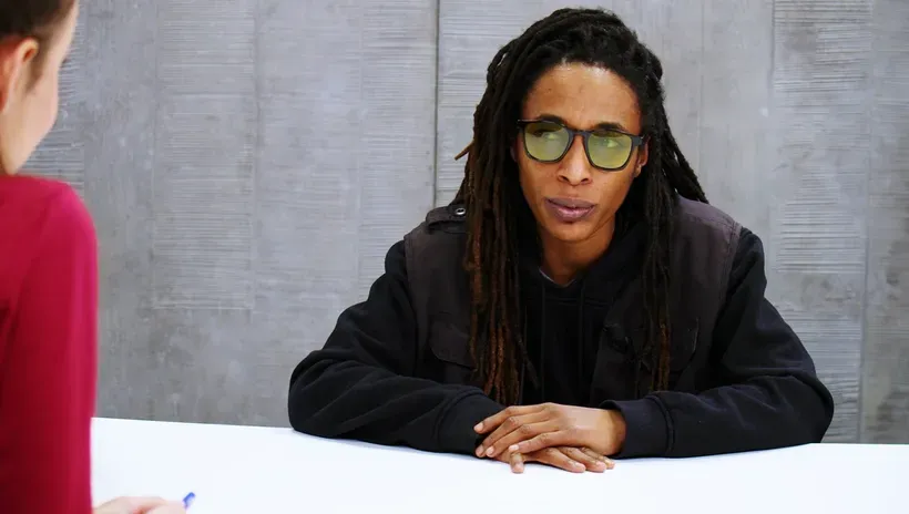 « Je suis devenue humoriste pour pouvoir m’exprimer » avec Shirley Souagnon