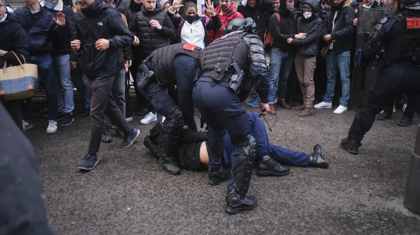 Gardes à vue abusives : la nouvelle arme anti-manifestants
